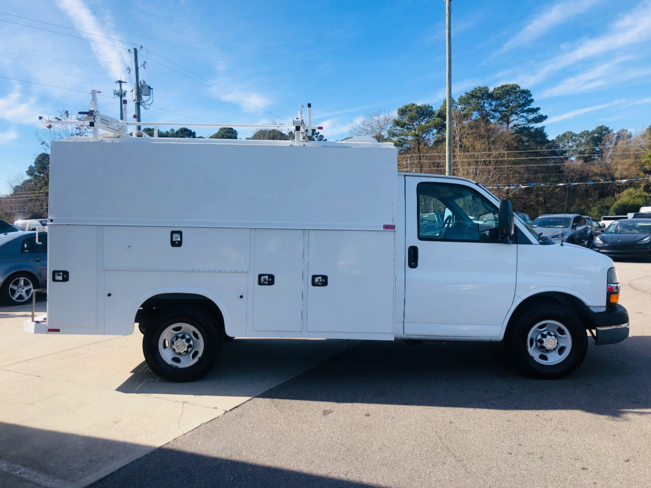 Chevrolet Express Commercial Cutaway 3500 Van 139" 2014