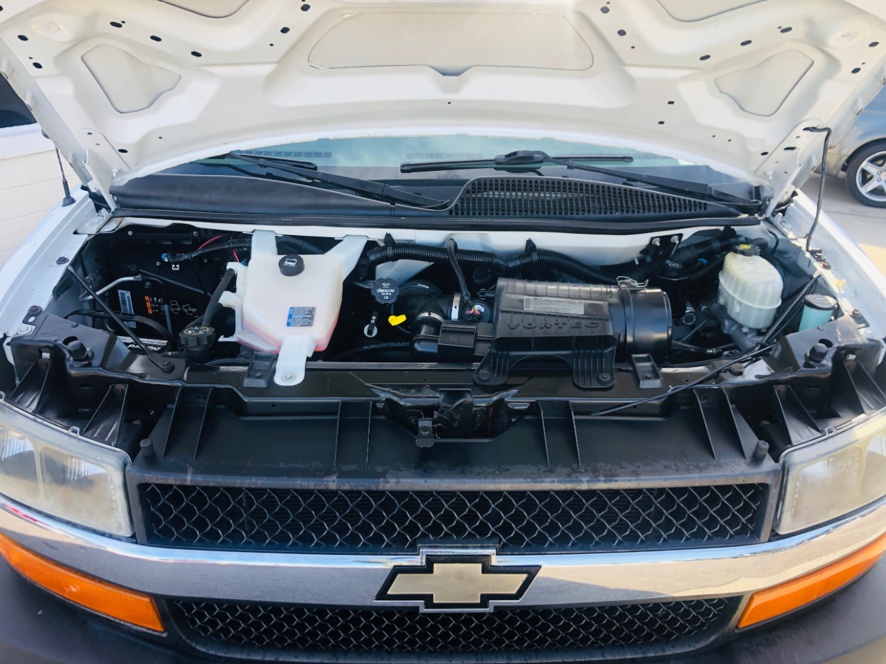 Chevrolet Express Commercial Cutaway 3500 Van 139" 2014