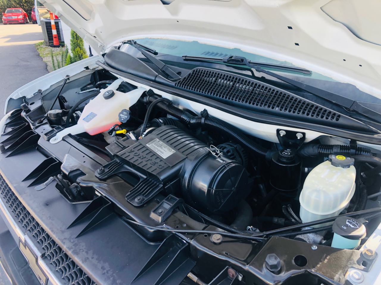 Chevrolet Express Commercial Cutaway 3500 Van 139" 2014