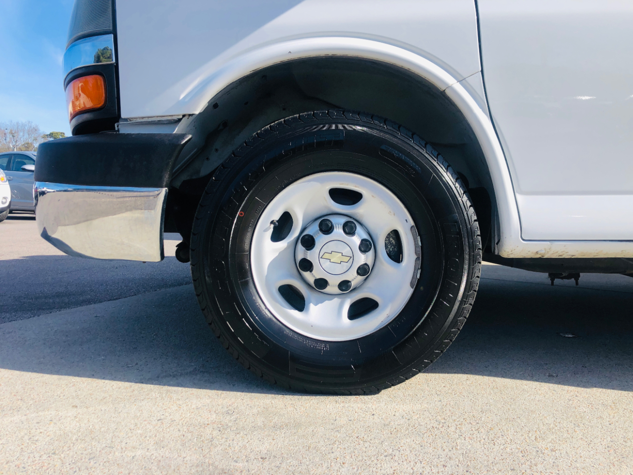 Chevrolet Express Commercial Cutaway 3500 Van 139" 2014