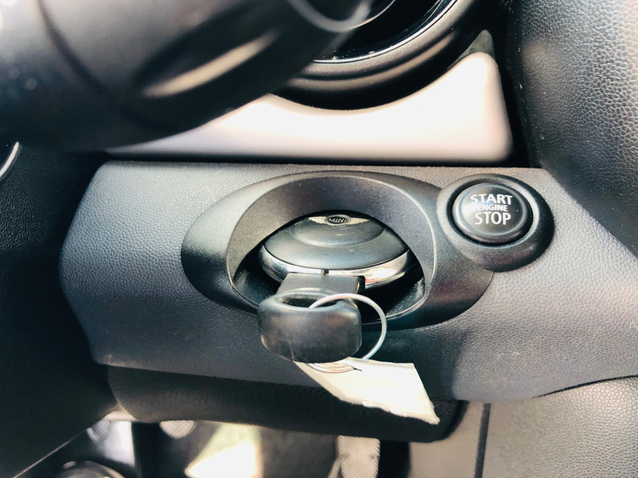 MINI Cooper Hardtop 2dr Cpe 2012