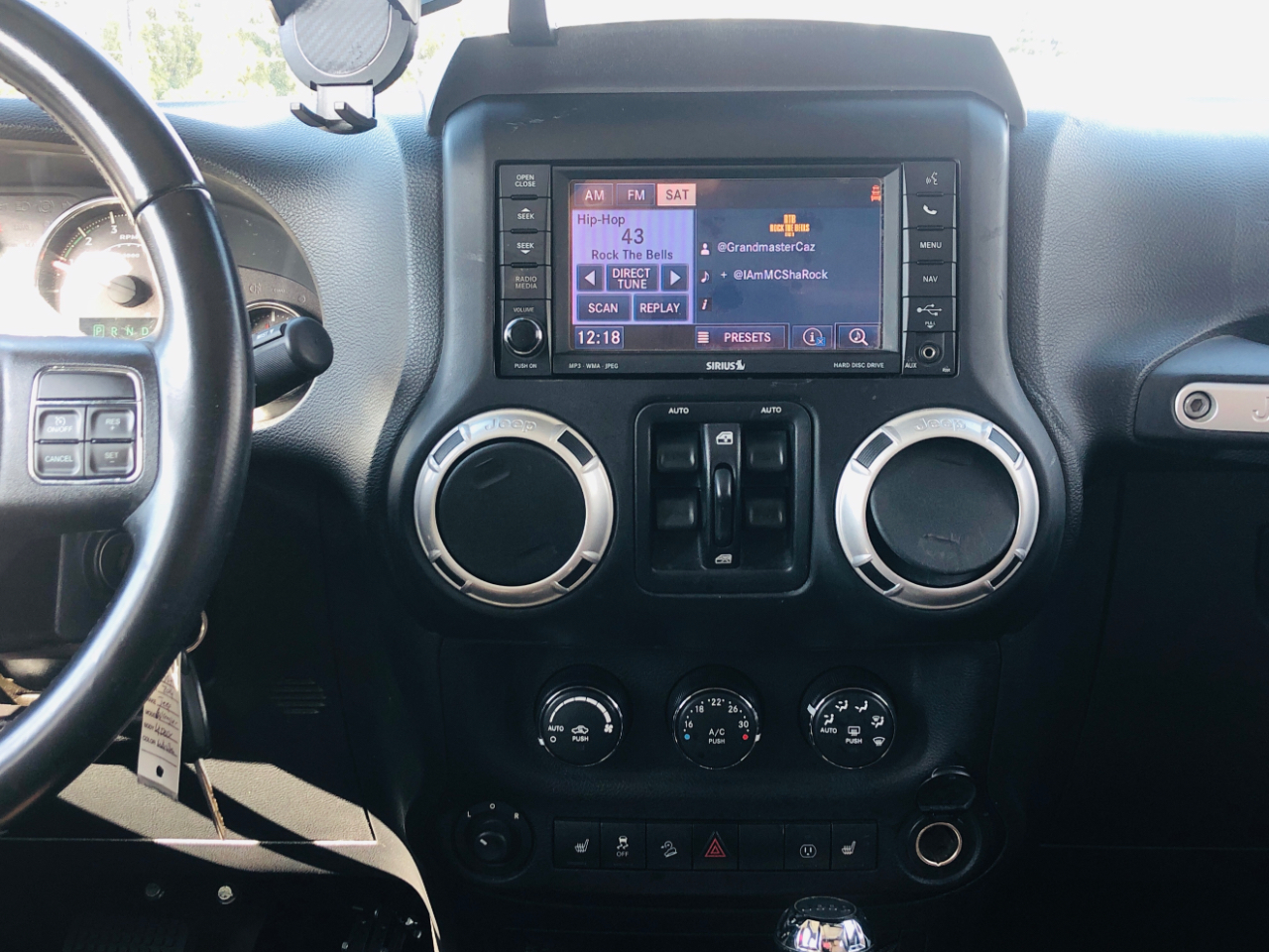 Jeep Wrangler Unlimited 4WD 4dr Sahara 2014