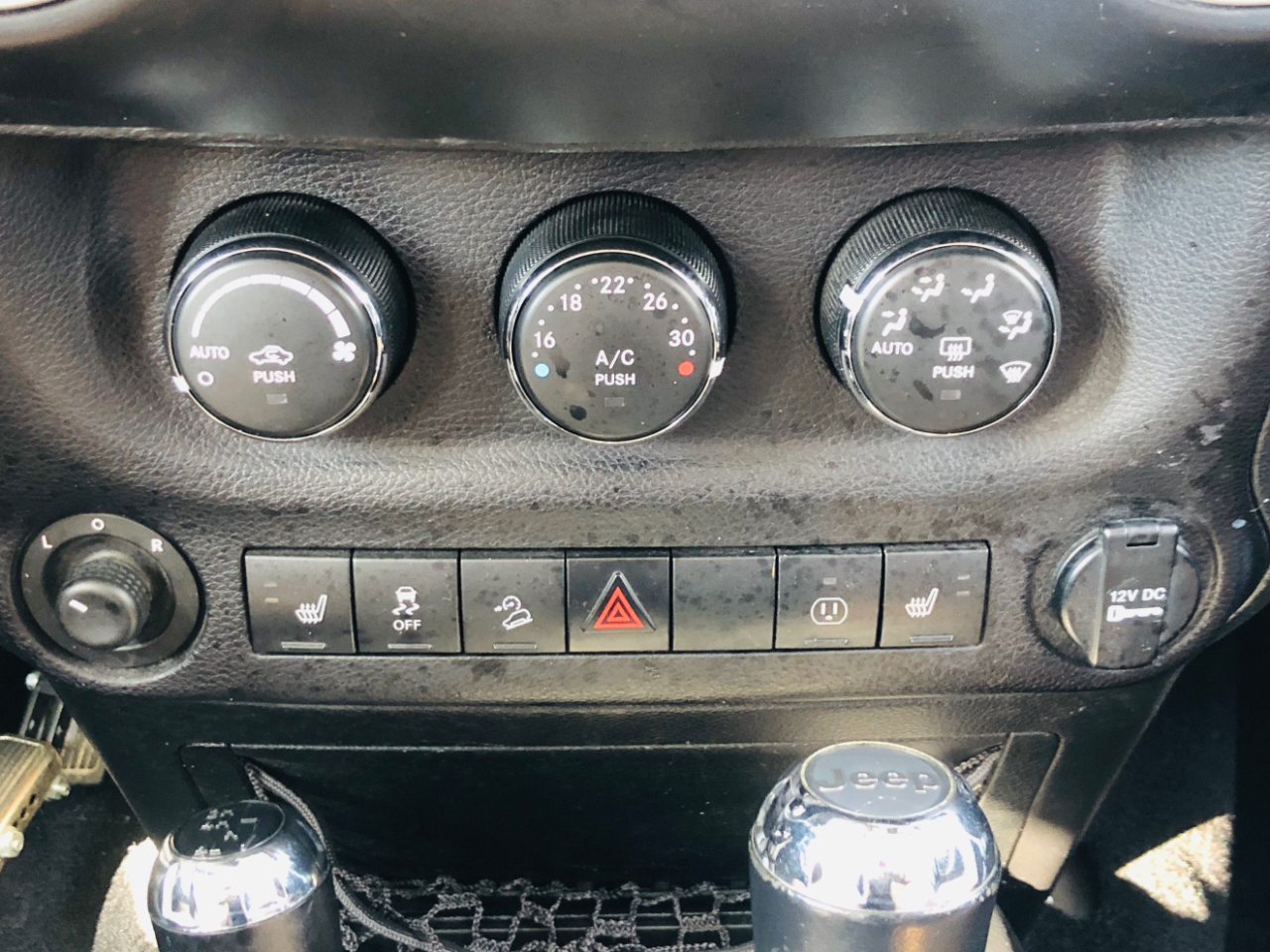 Jeep Wrangler Unlimited 4WD 4dr Sahara 2014