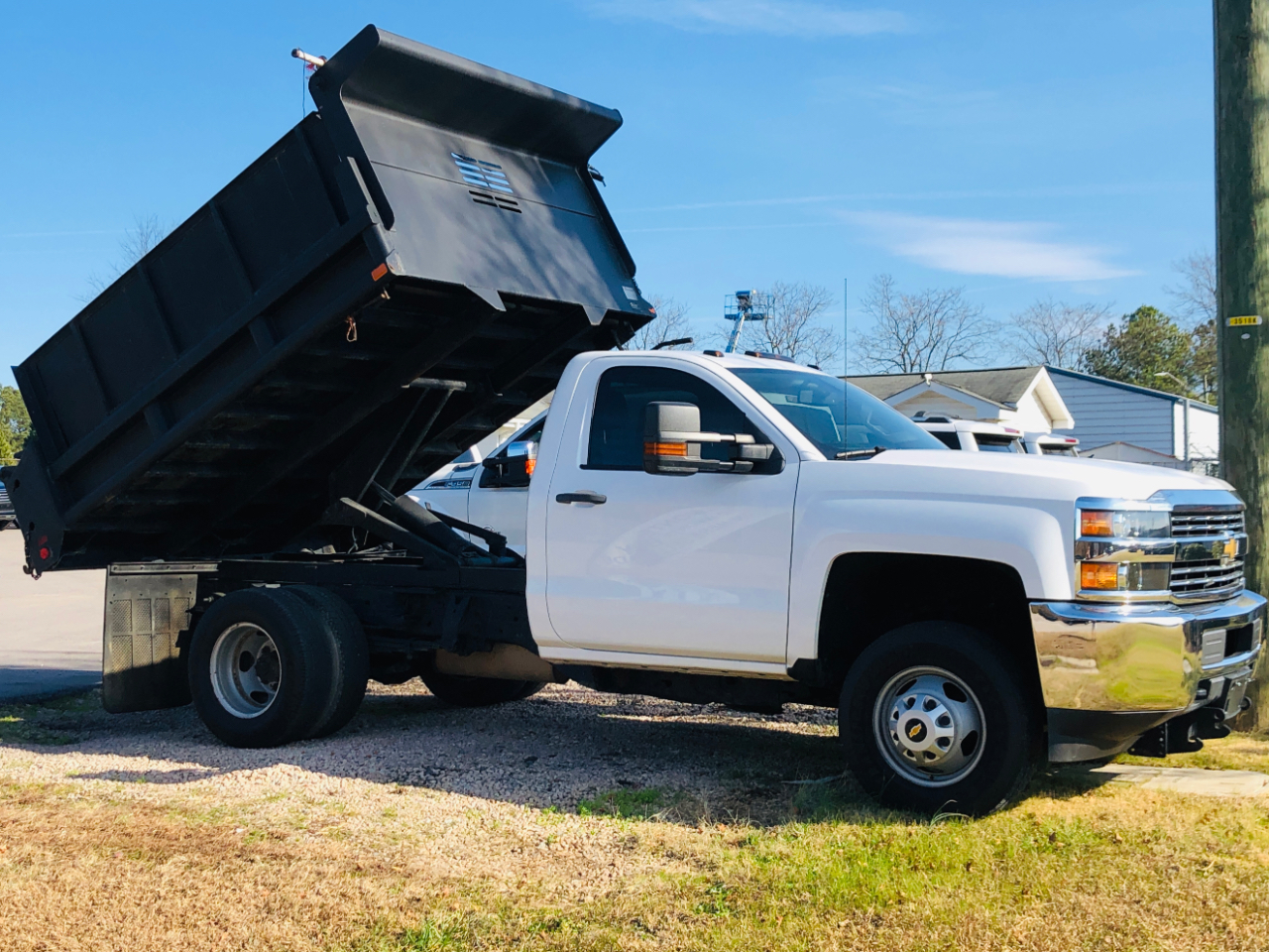 Chevrolet Silverado 3500HD 4WD Reg Cab 137.5" WB, 59.06" CA WT 2018