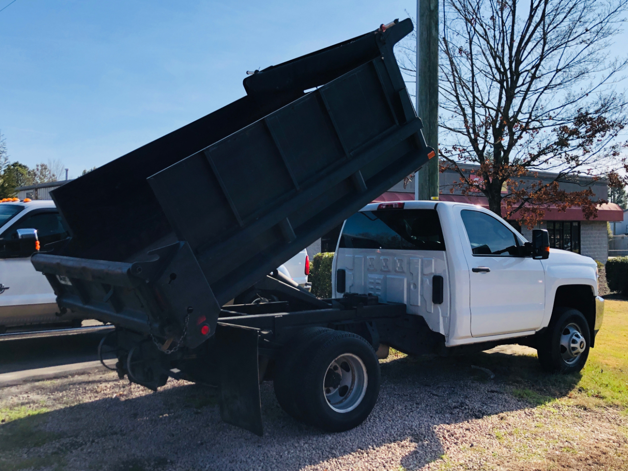 Chevrolet Silverado 3500HD 4WD Reg Cab 137.5" WB, 59.06" CA WT 2018