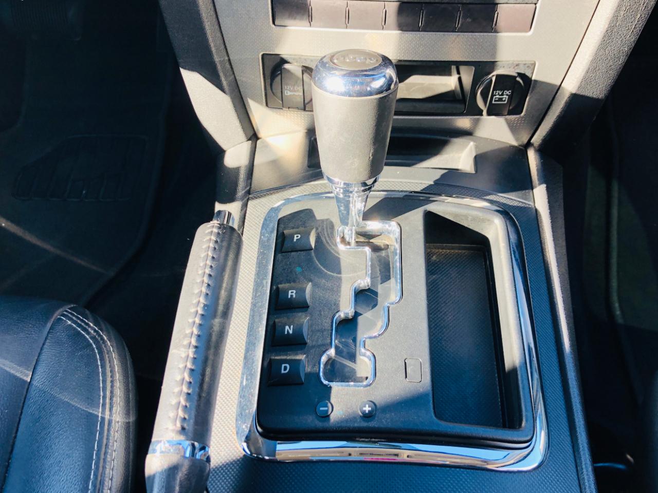 Jeep Grand Cherokee RWD 4dr Laredo 2010