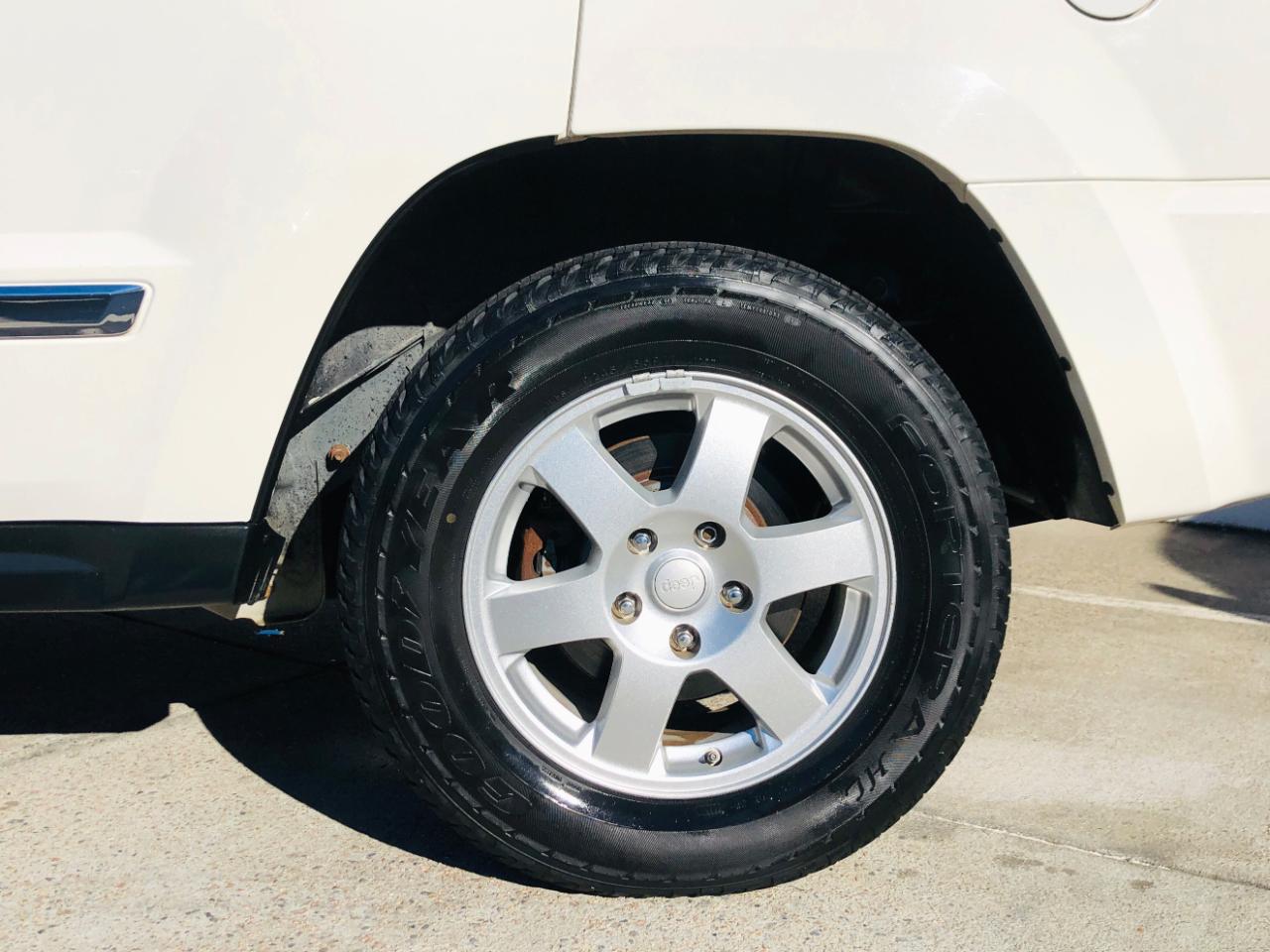 Jeep Grand Cherokee RWD 4dr Laredo 2010