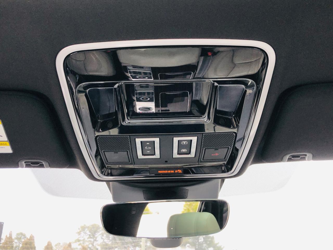 Land Rover Range Rover V8 Supercharged LWB 2017