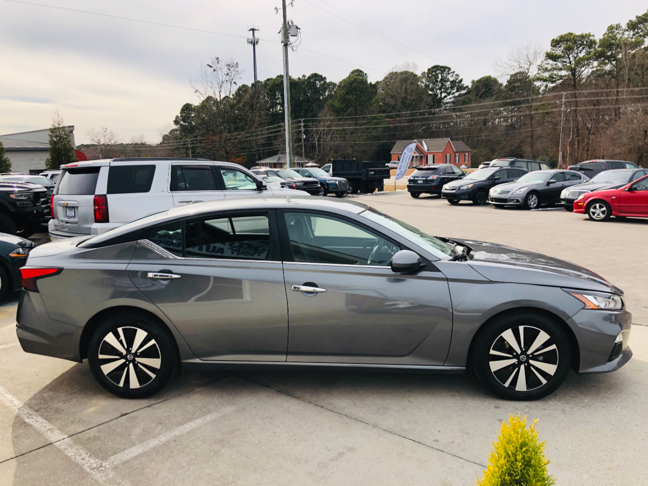 Nissan Altima 2.5 SV Sedan 2021