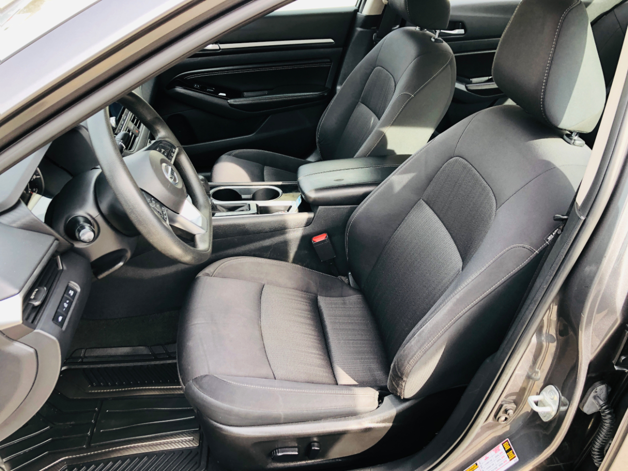 Nissan Altima 2.5 SV Sedan 2021