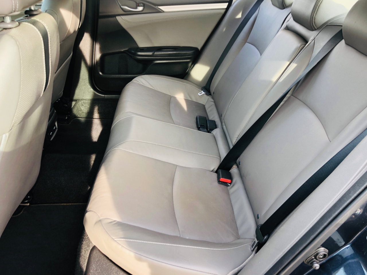 Honda Civic Sedan 4dr CVT Touring 2016