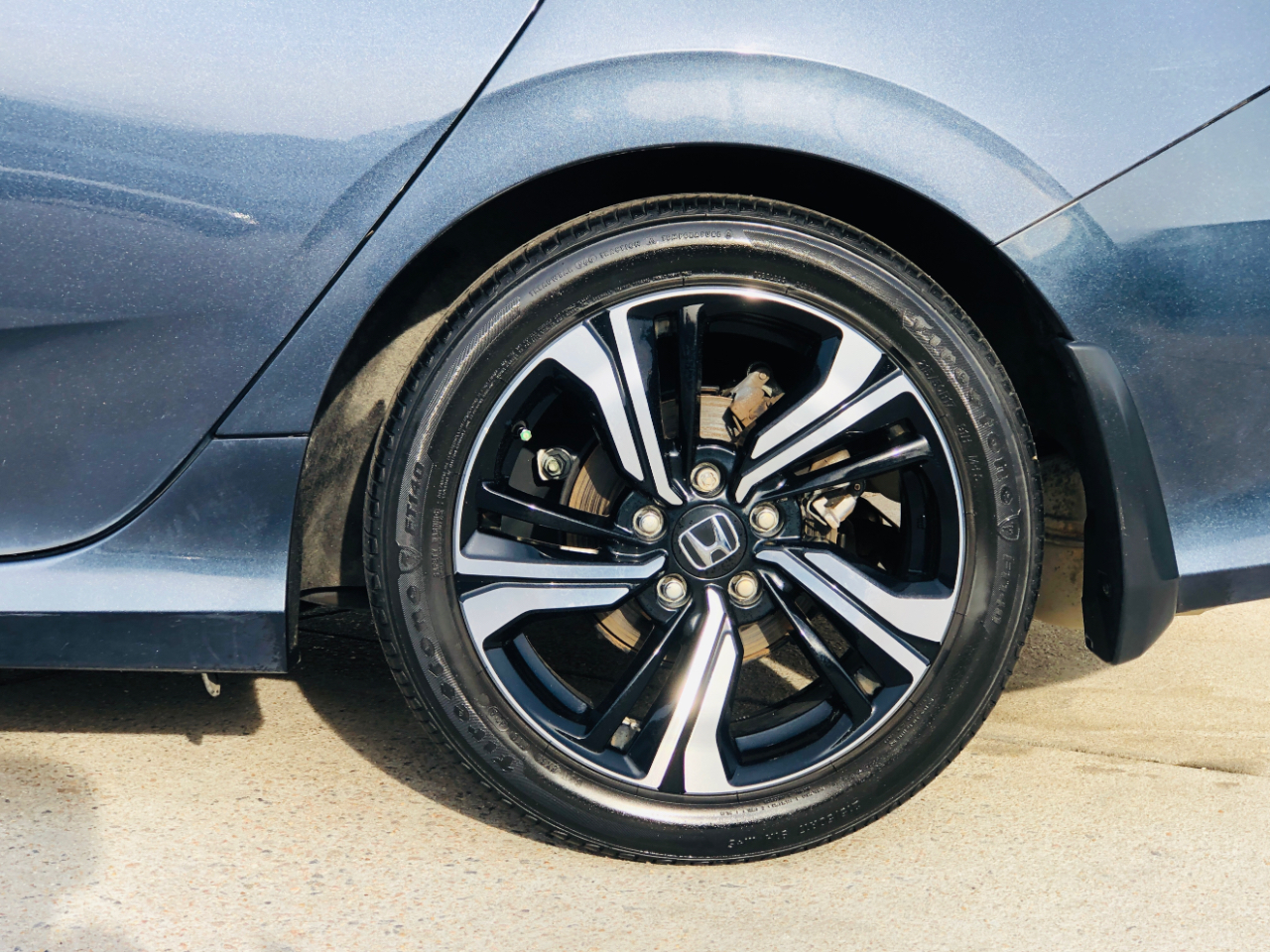 Honda Civic Sedan 4dr CVT Touring 2016