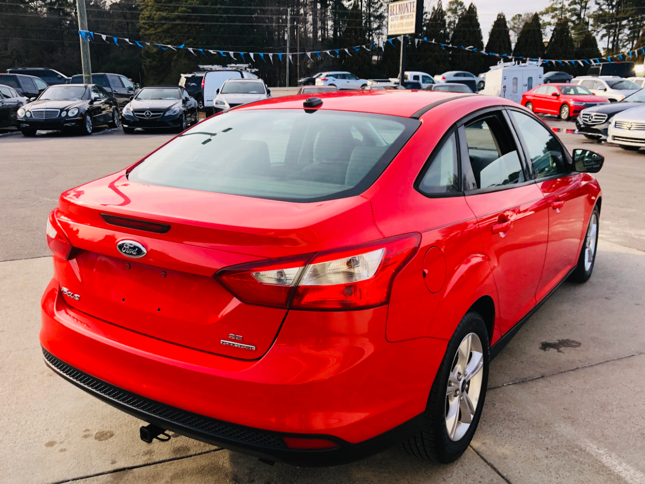 Ford Focus 4dr Sdn SE 2013