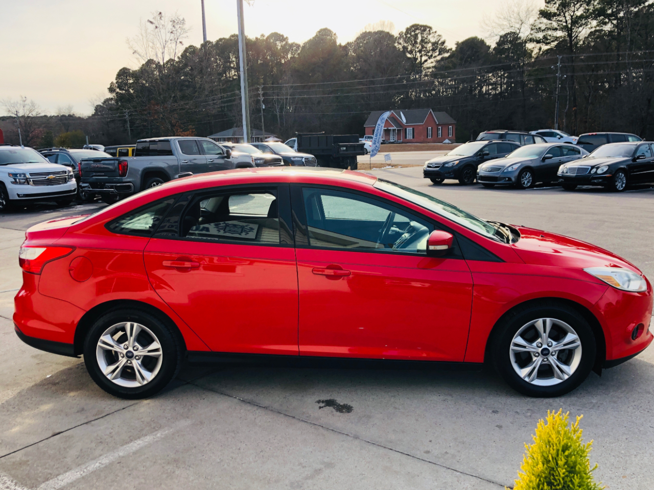 Ford Focus 4dr Sdn SE 2013