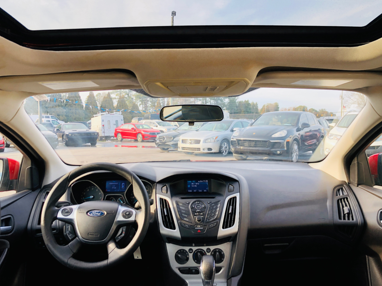 Ford Focus 4dr Sdn SE 2013