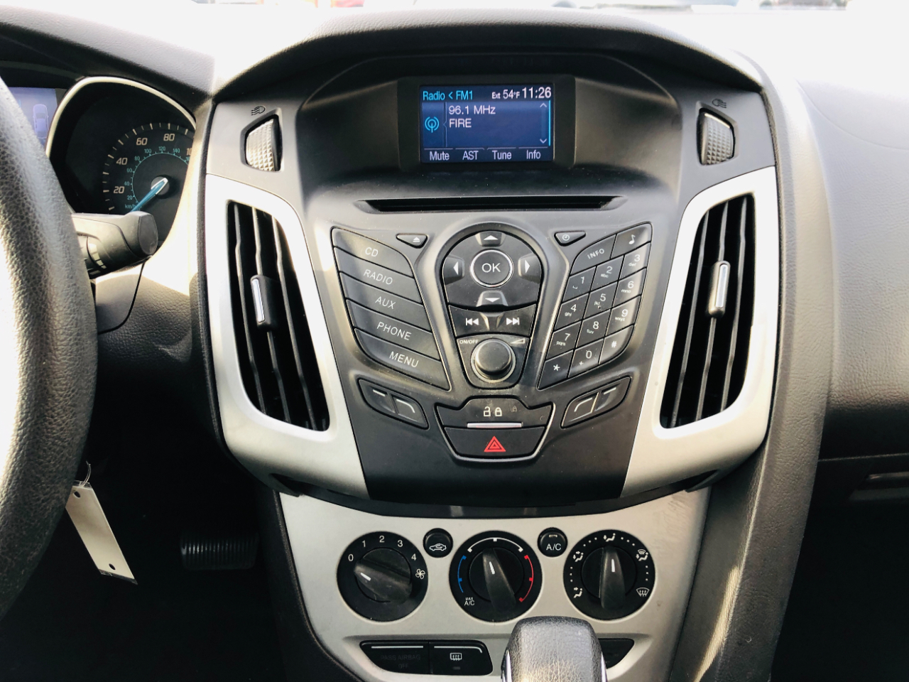 Ford Focus 4dr Sdn SE 2013