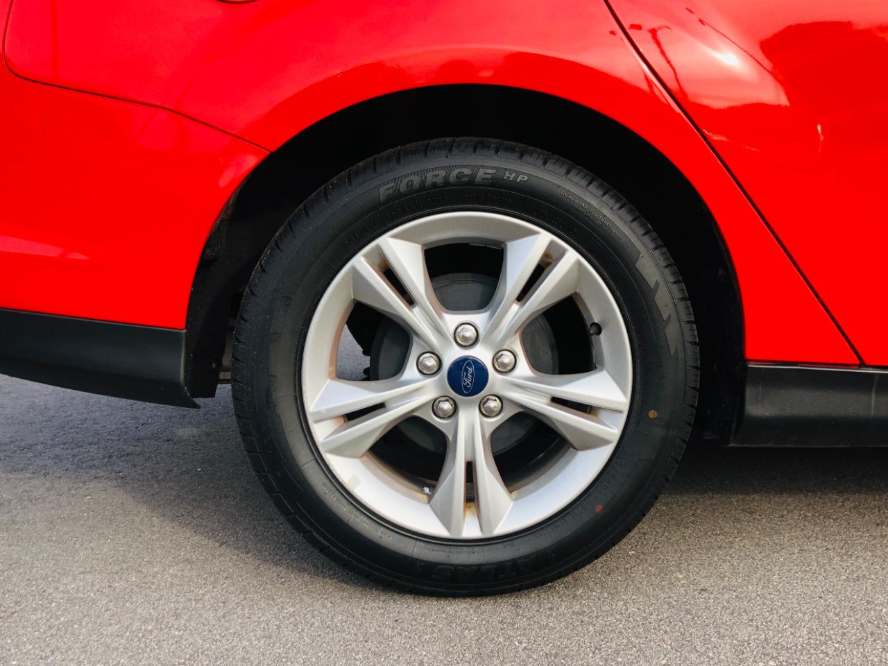 Ford Focus 4dr Sdn SE 2013