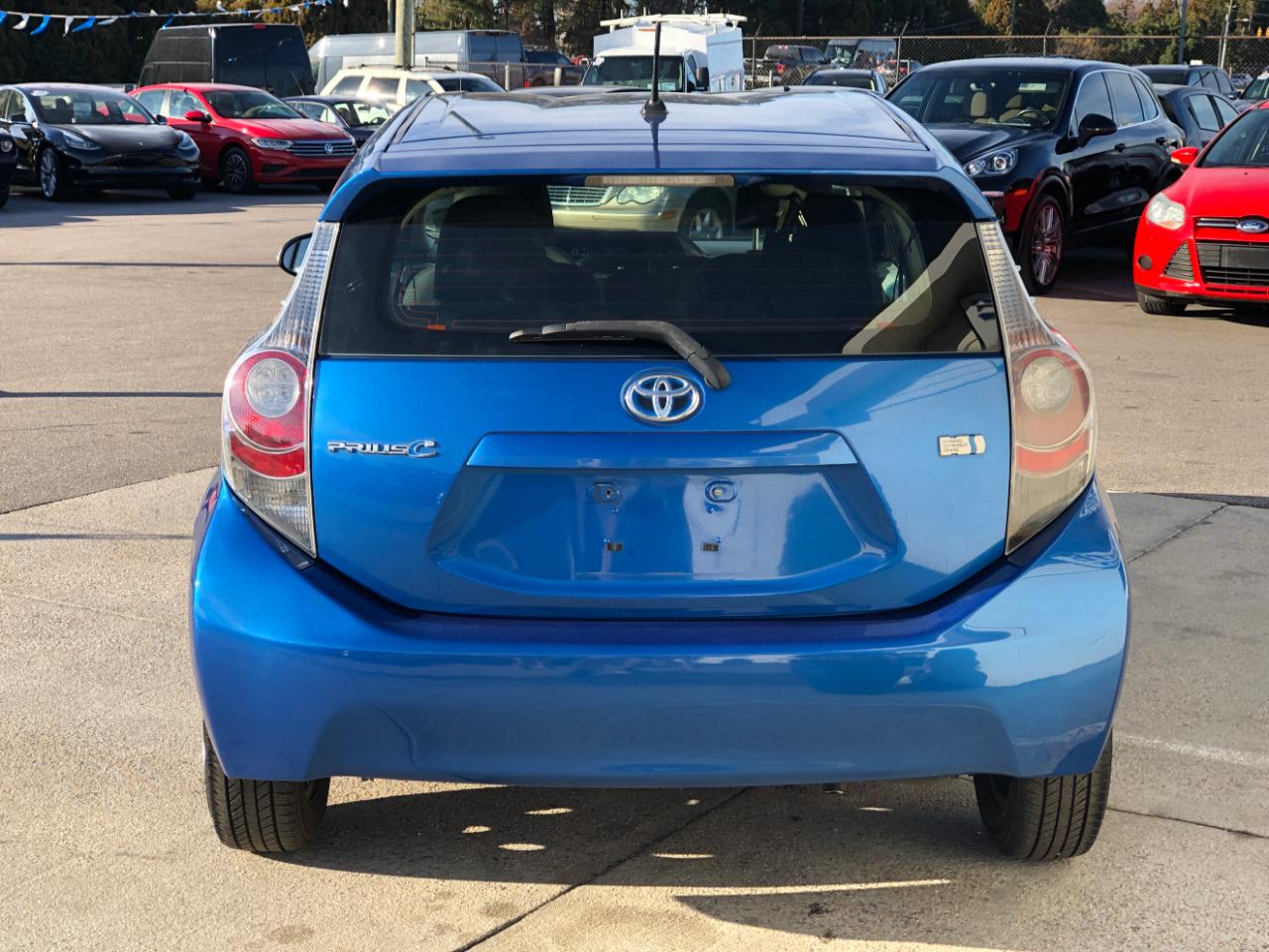 Toyota Prius c 5dr HB Three (Natl) 2014