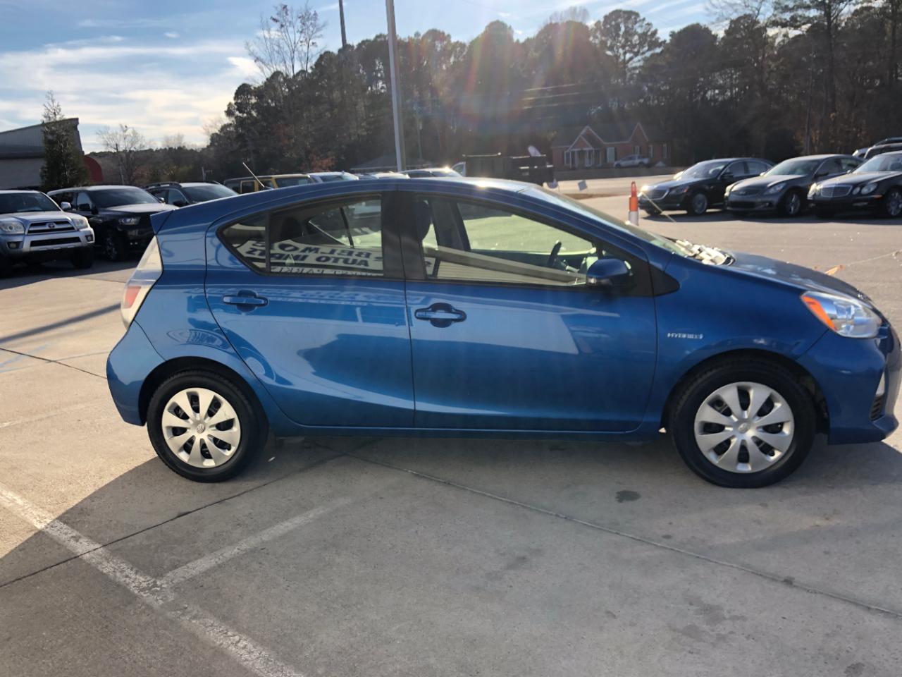 Toyota Prius c 5dr HB Three (Natl) 2014