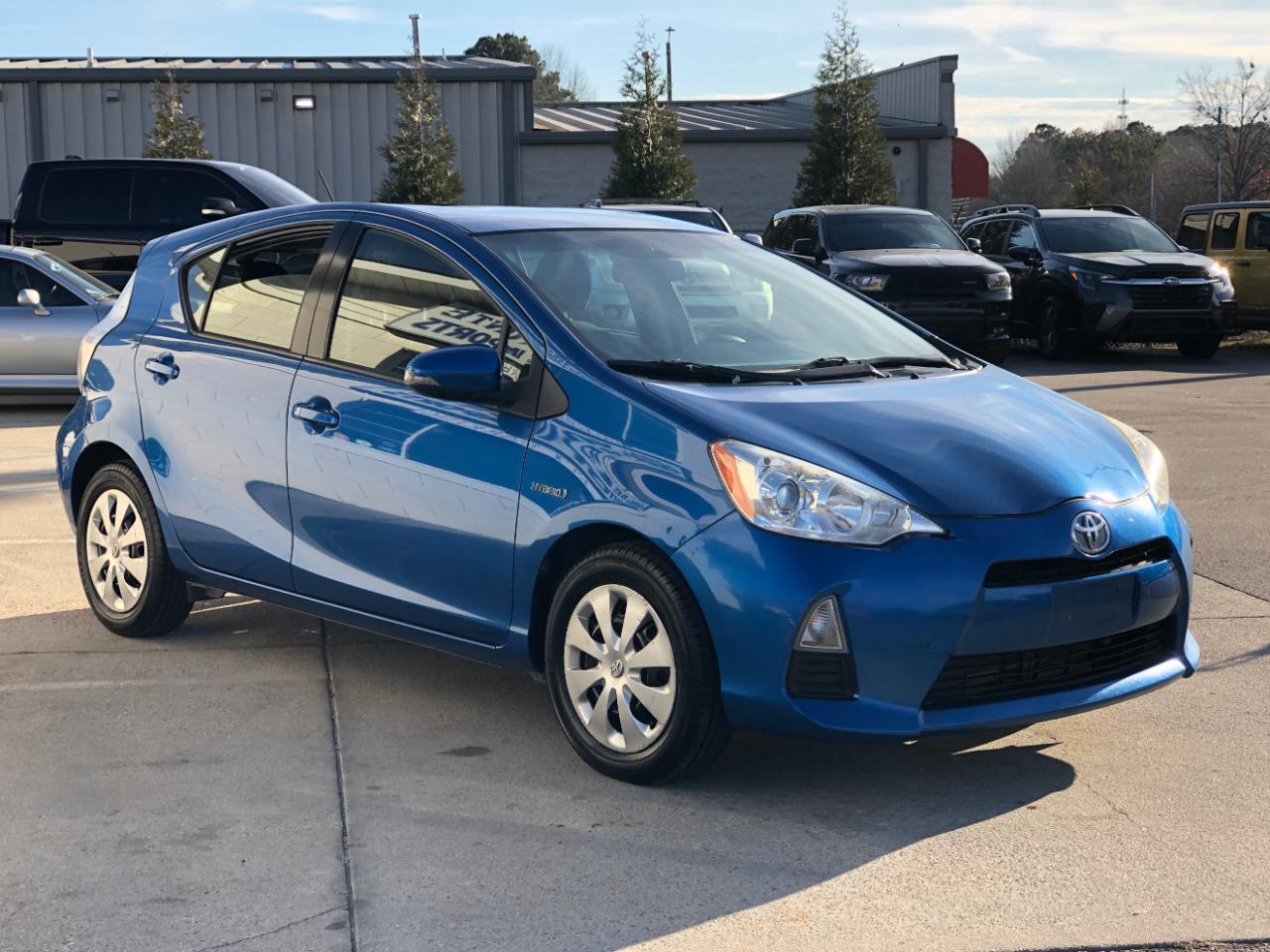 Toyota Prius c 5dr HB Three (Natl) 2014