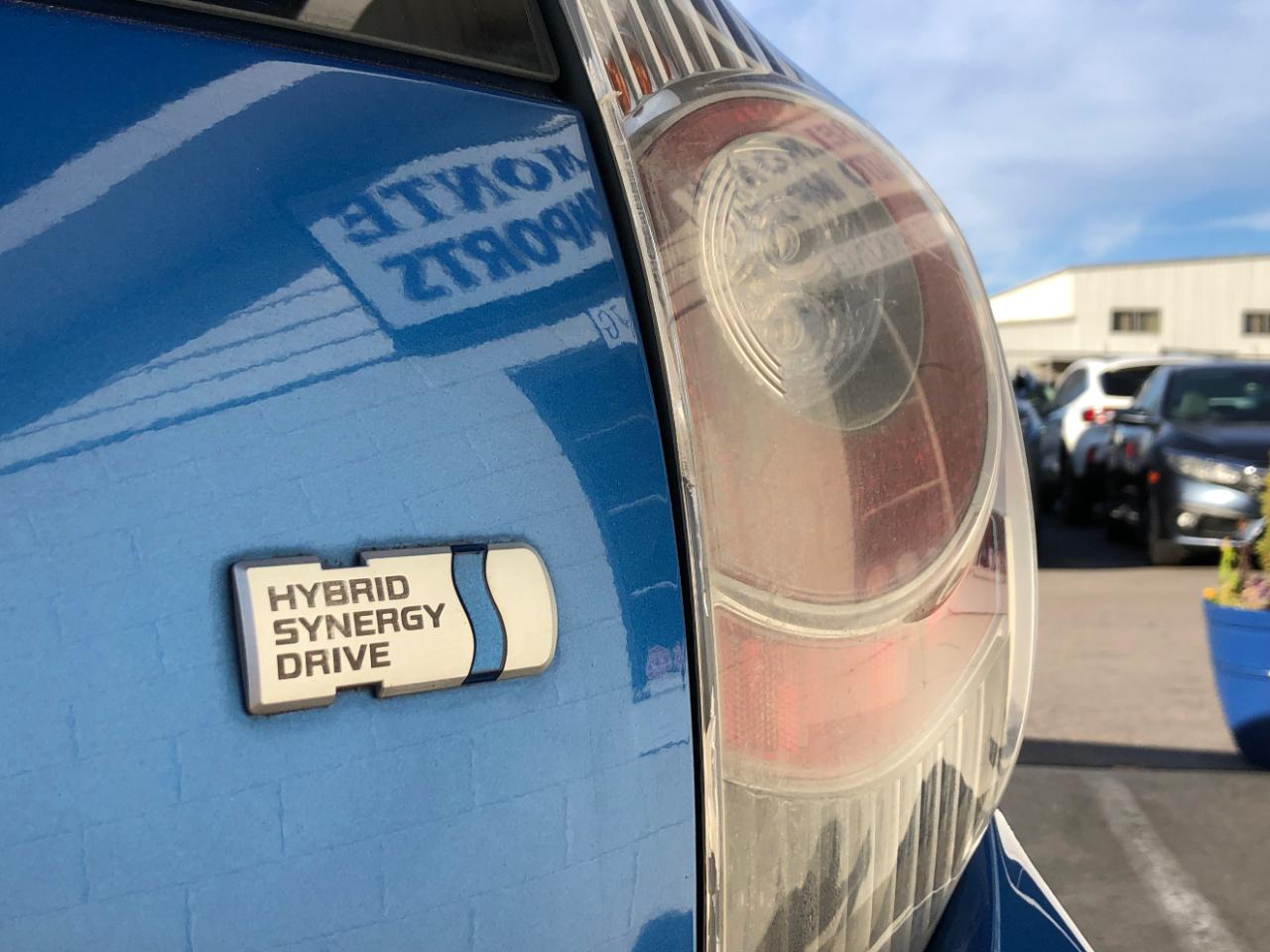 Toyota Prius c 5dr HB Three (Natl) 2014