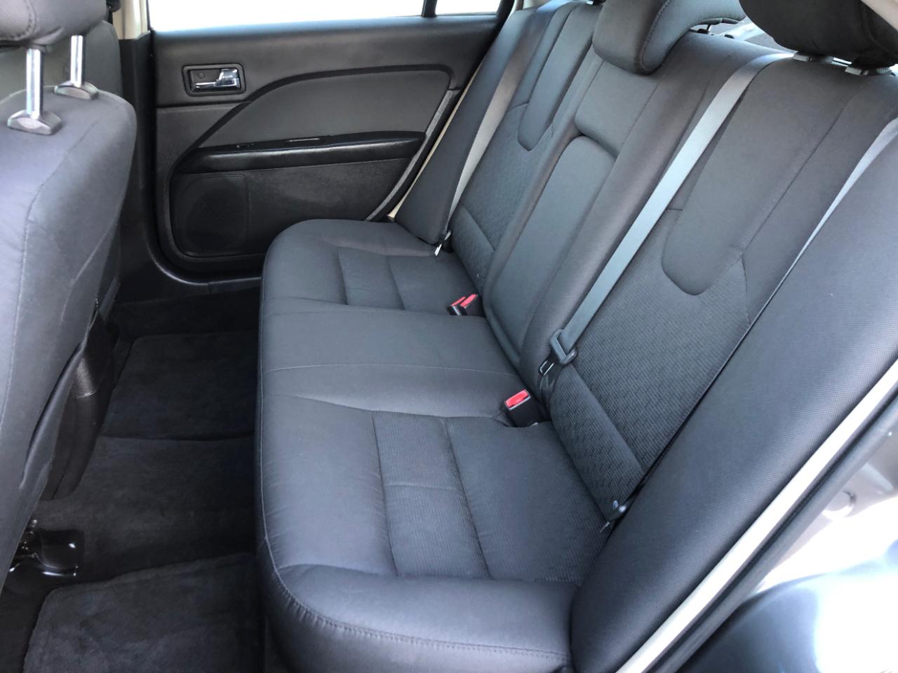 Ford Fusion 4dr Sdn SE FWD 2011