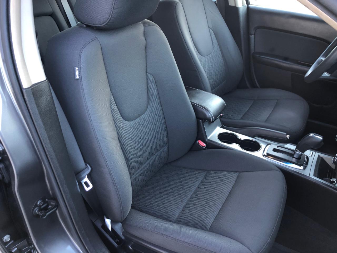 Ford Fusion 4dr Sdn SE FWD 2011