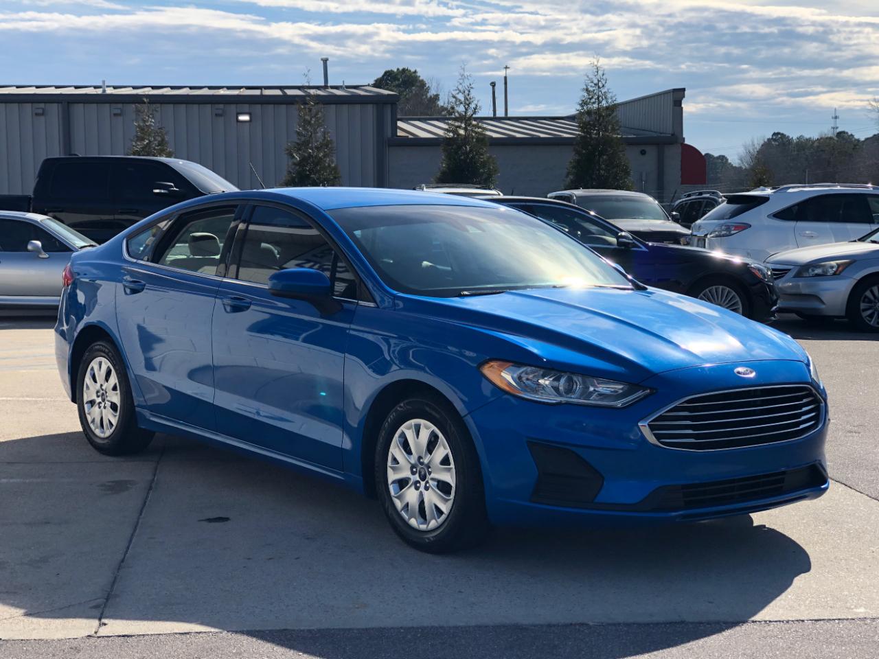 Ford Fusion S FWD 2019