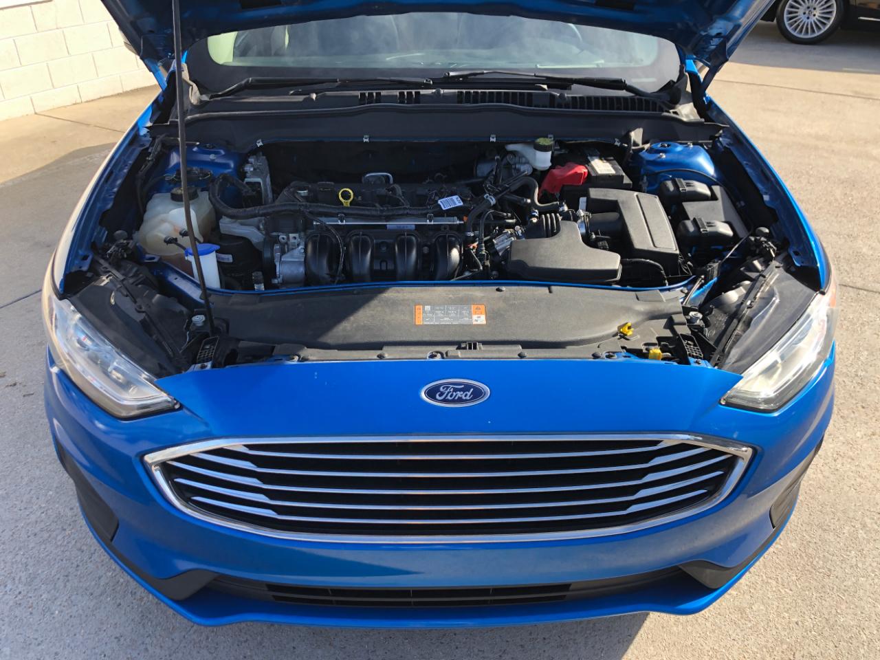 Ford Fusion S FWD 2019