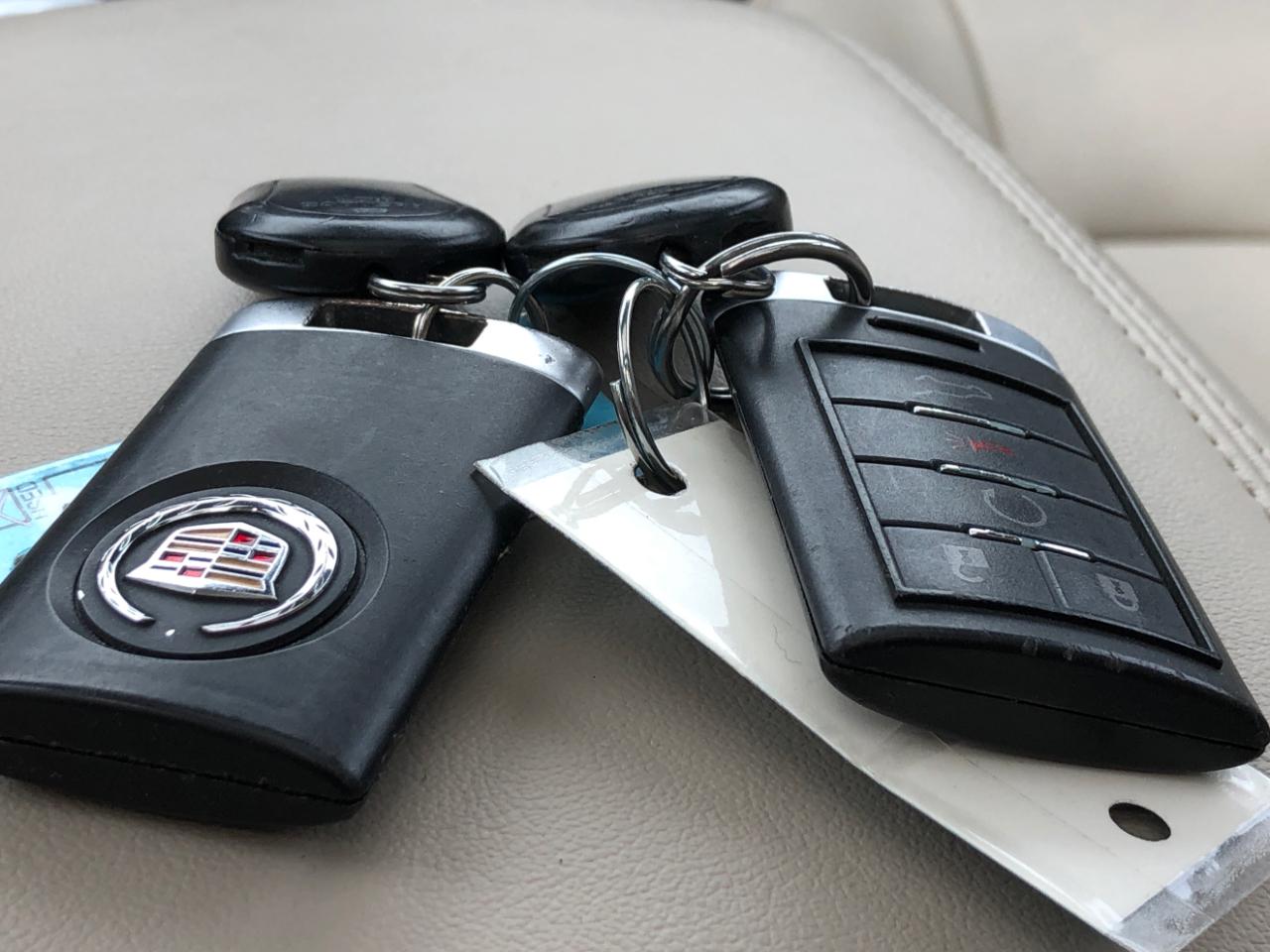 Cadillac SRX FWD 4dr Luxury Collection 2012