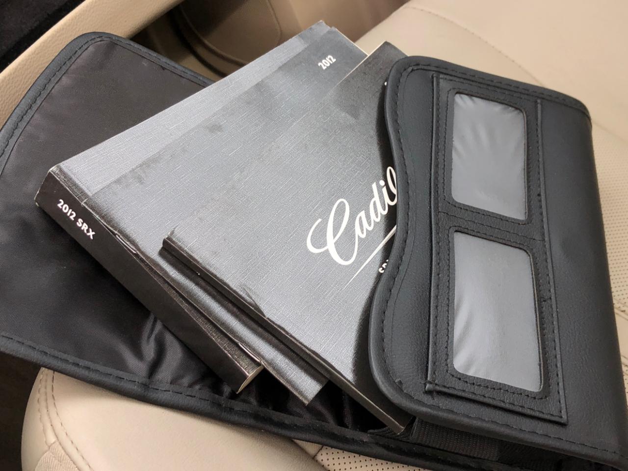 Cadillac SRX FWD 4dr Luxury Collection 2012