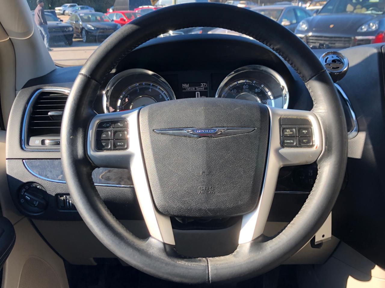 Chrysler Town & Country 4dr Wgn Touring 2014