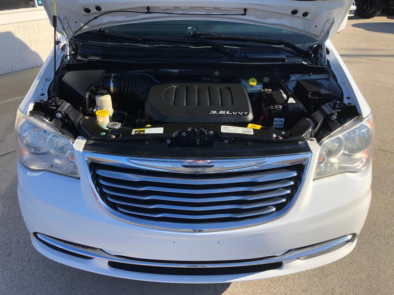 Chrysler Town & Country 4dr Wgn Touring 2014