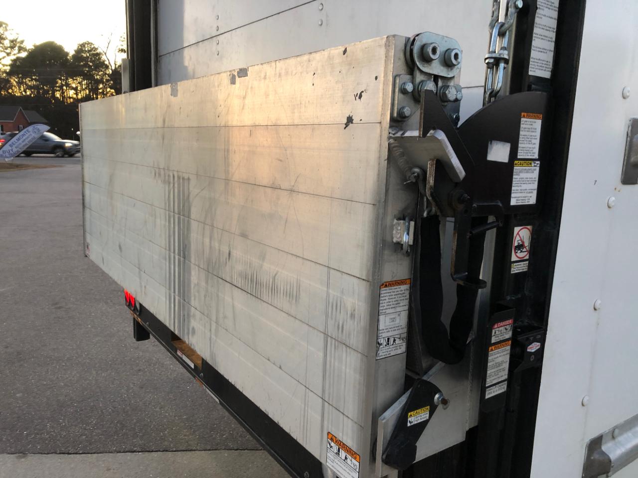 GMC Savana Commercial Cutaway 3500 Van 177" 2018