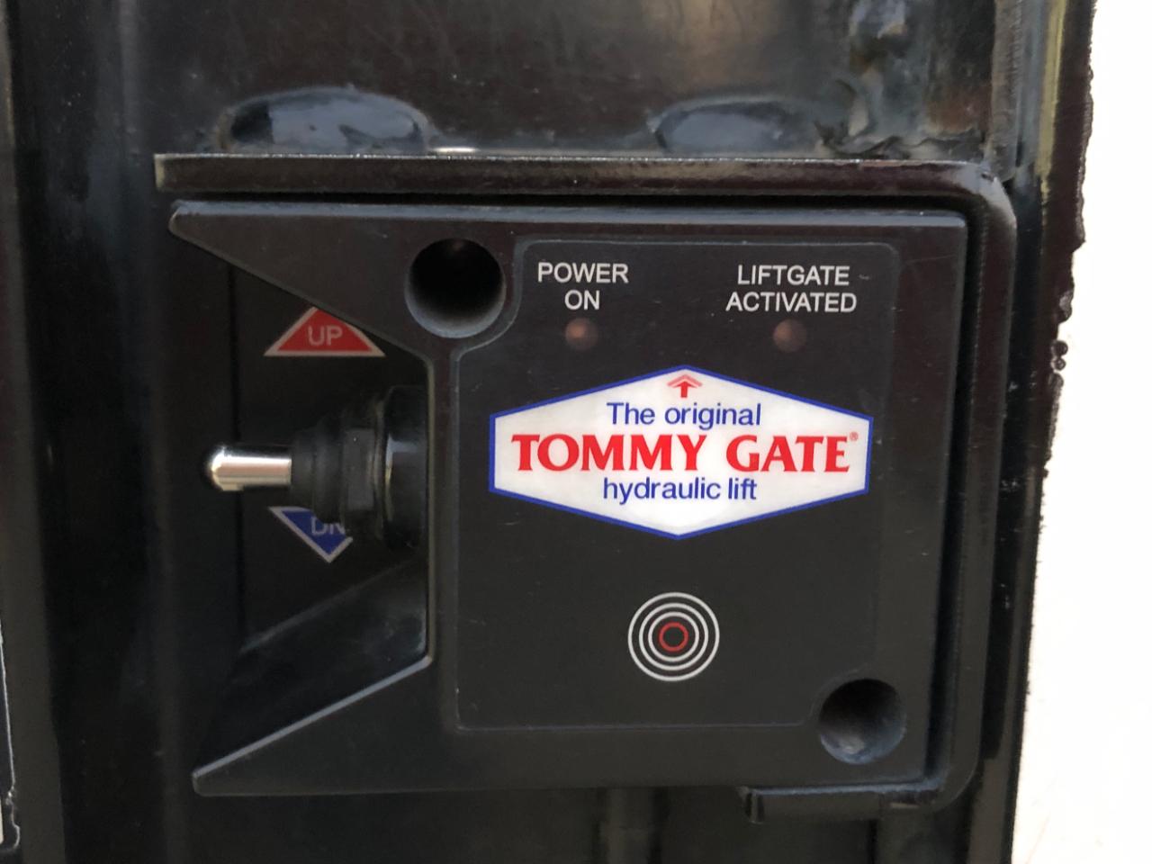 GMC Savana Commercial Cutaway 3500 Van 177" 2018