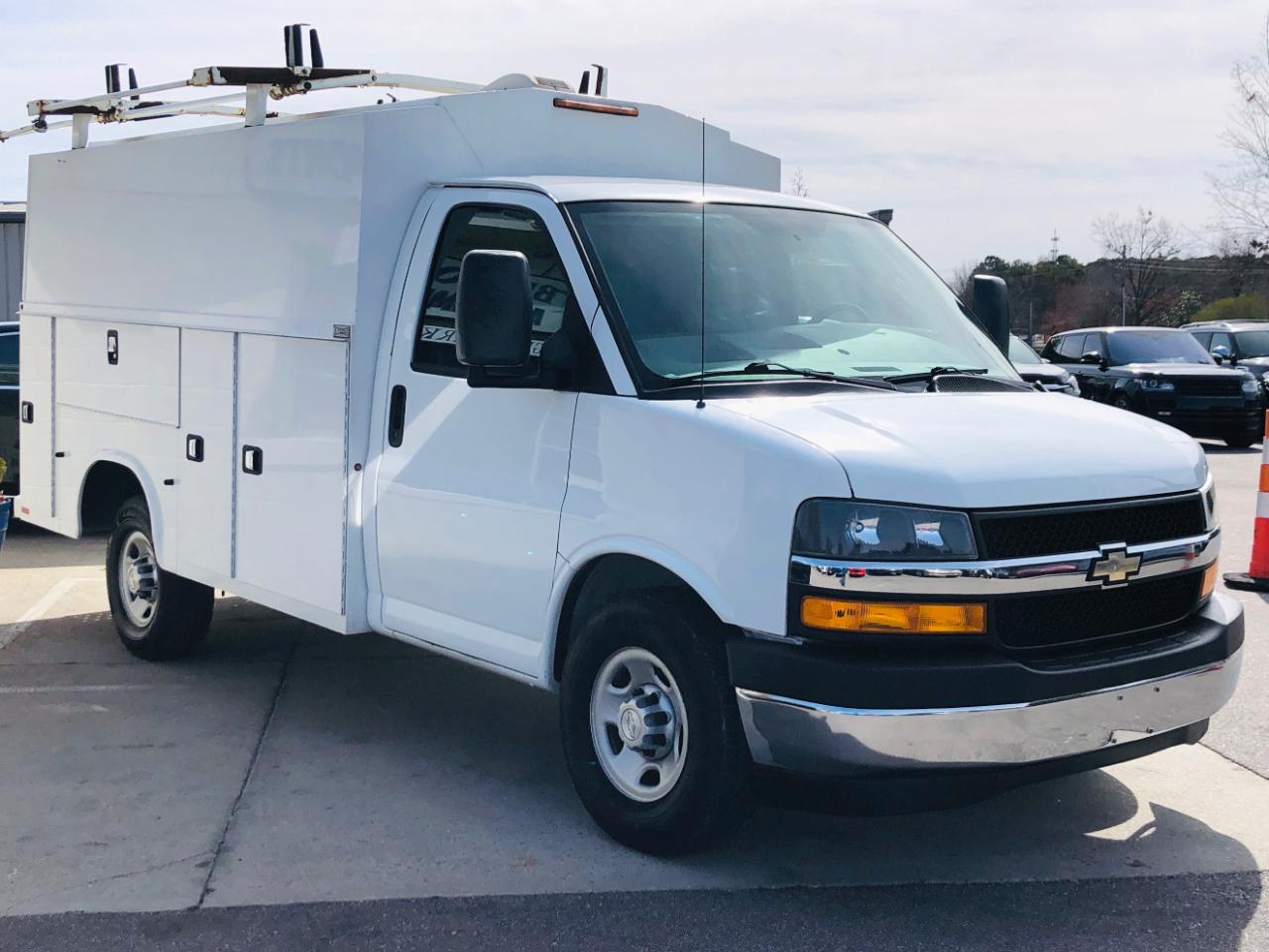 Chevrolet Express Commercial Cutaway 3500 Van 139" 2017