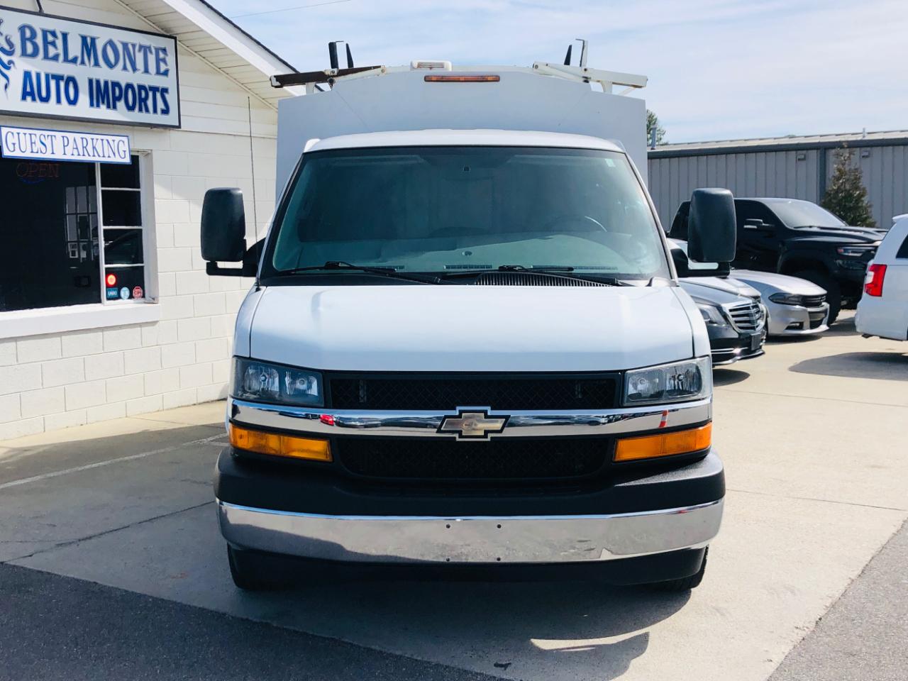 Chevrolet Express Commercial Cutaway 3500 Van 139" 2017