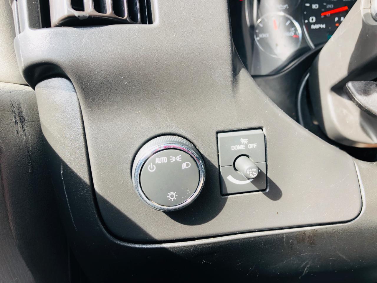 Chevrolet Express Commercial Cutaway 3500 Van 139" 2017