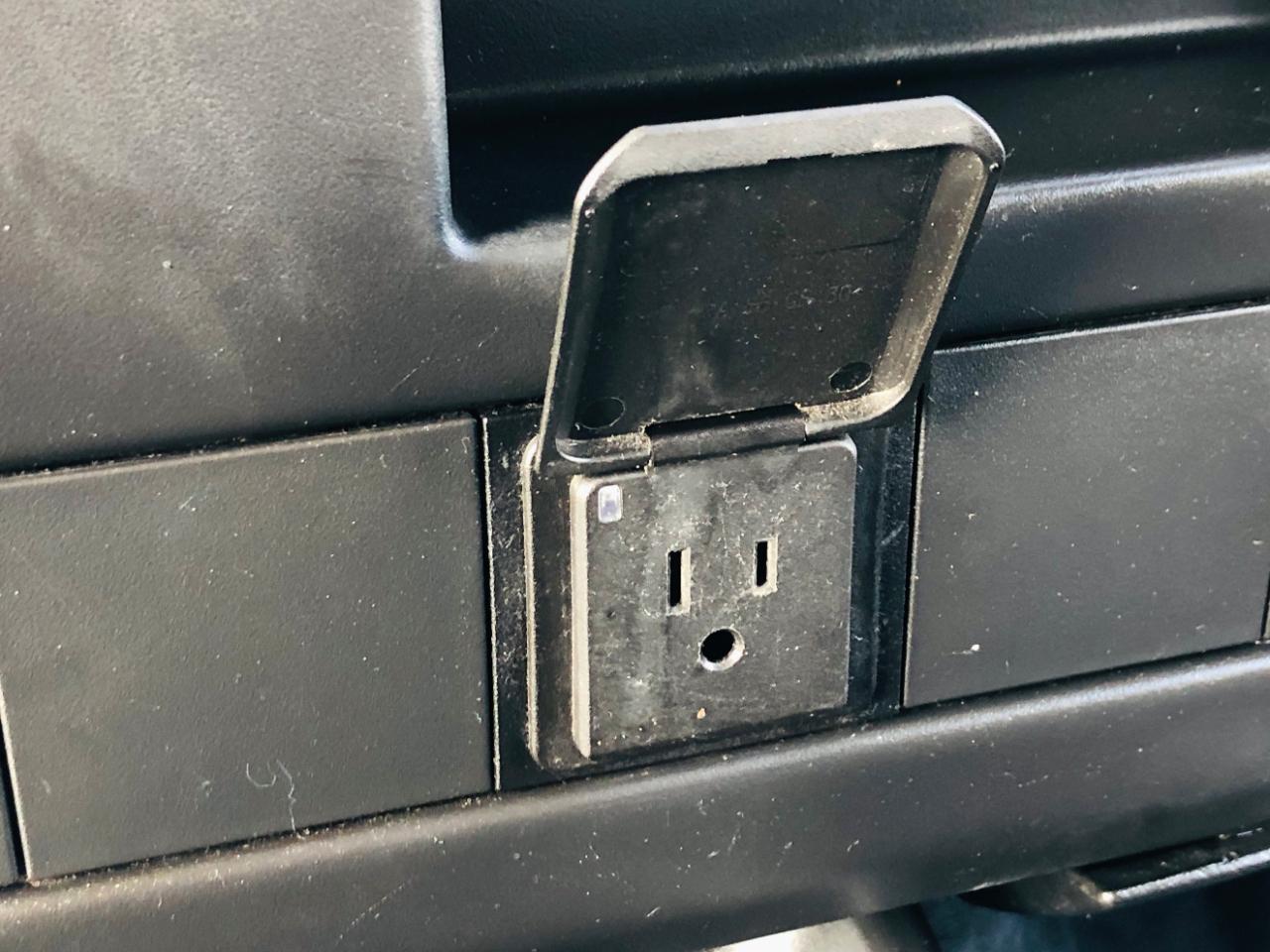 Chevrolet Express Commercial Cutaway 3500 Van 139" 2017