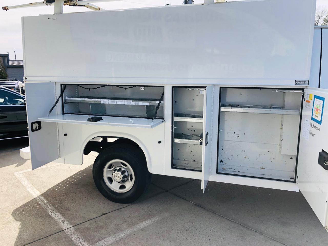 Chevrolet Express Commercial Cutaway 3500 Van 139" 2017