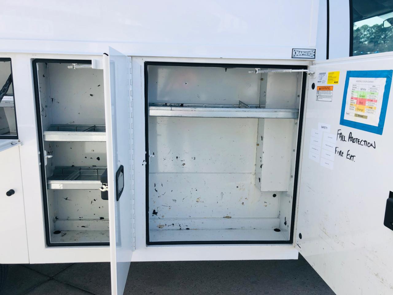 Chevrolet Express Commercial Cutaway 3500 Van 139" 2017