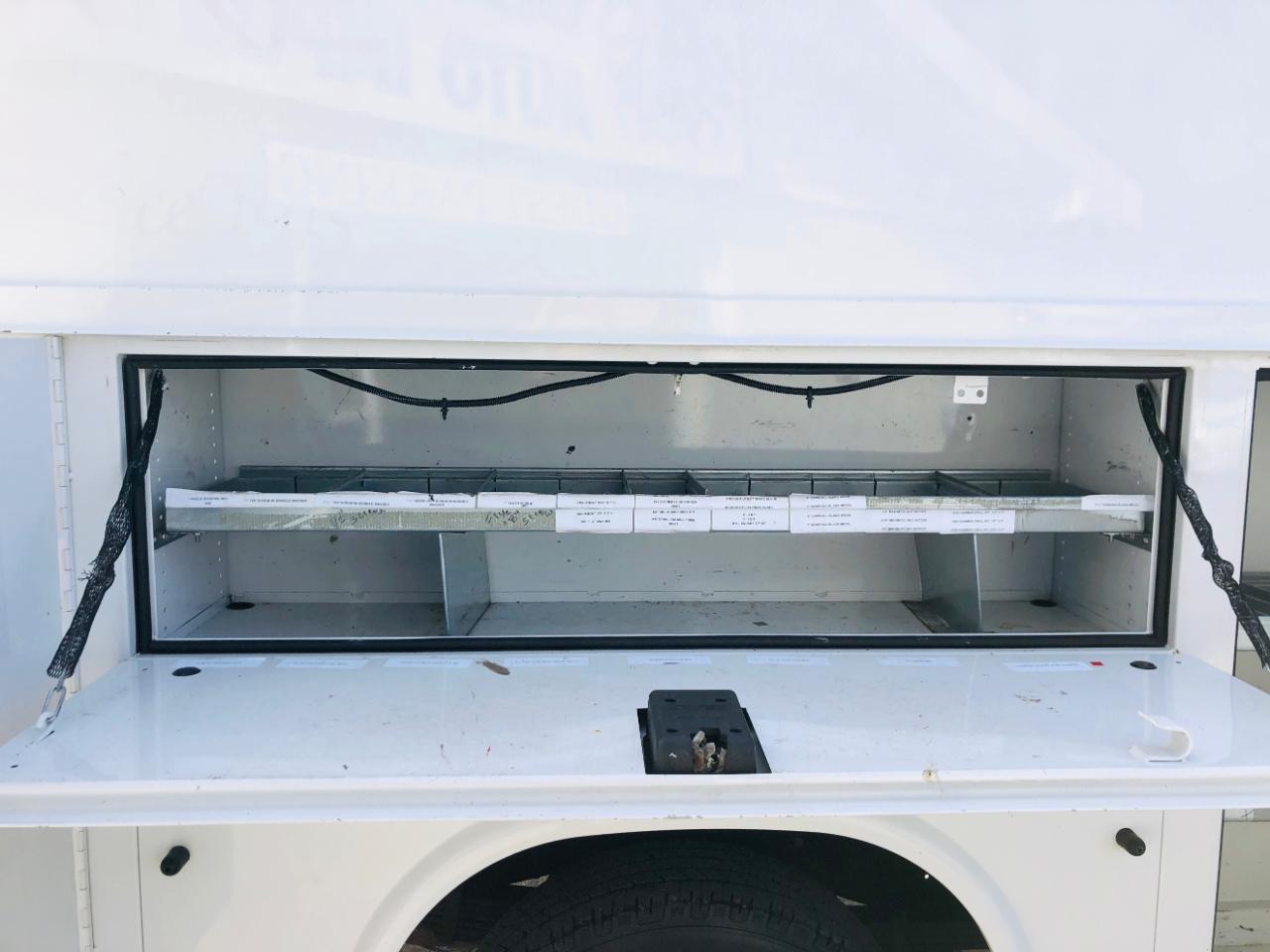 Chevrolet Express Commercial Cutaway 3500 Van 139" 2017