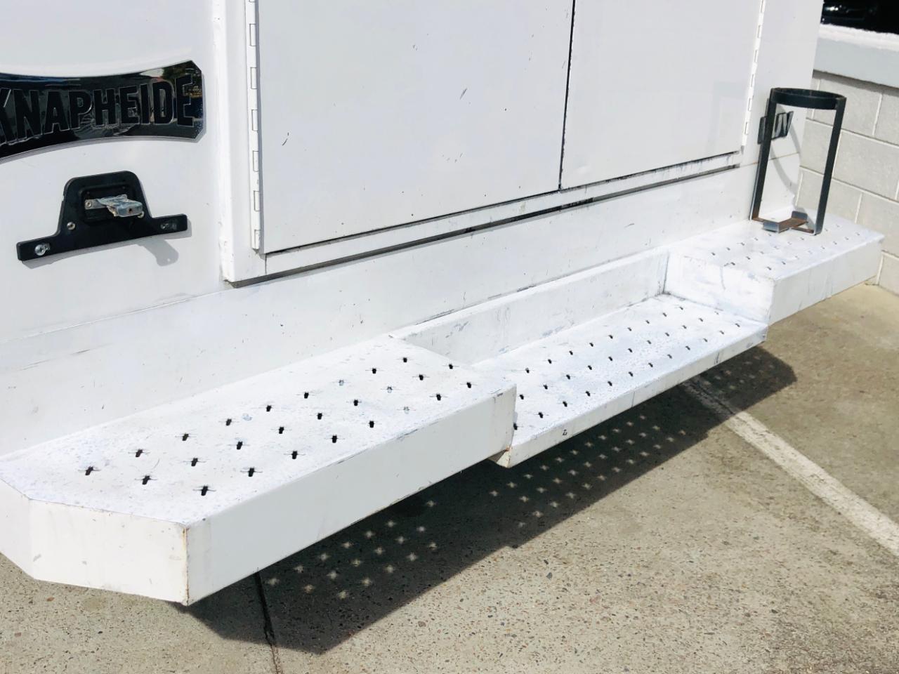 Chevrolet Express Commercial Cutaway 3500 Van 139" 2017