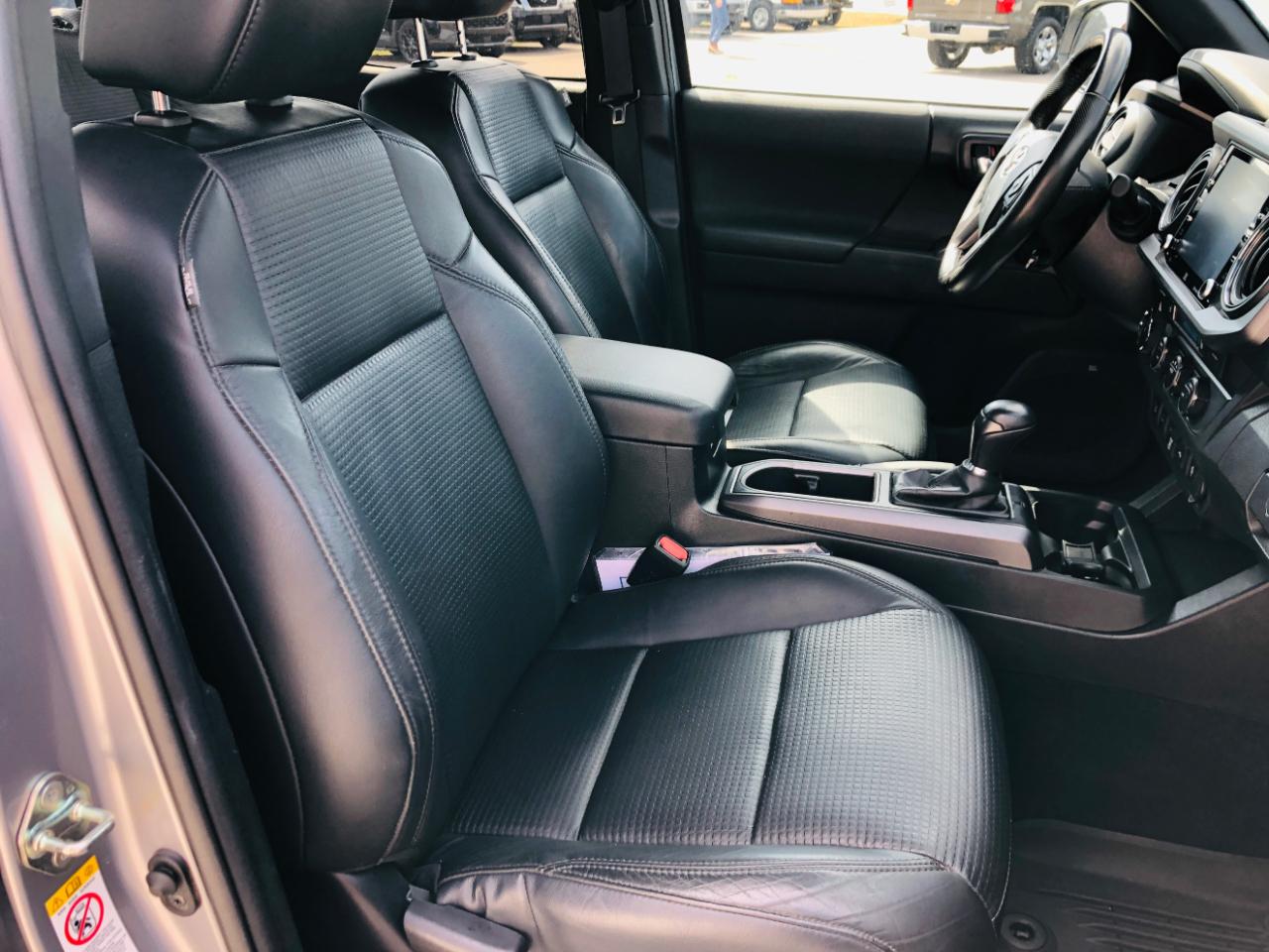 Toyota Tacoma 4WD TRD Off Road Double Cab 5' Bed V6 MT (Natl) 2020