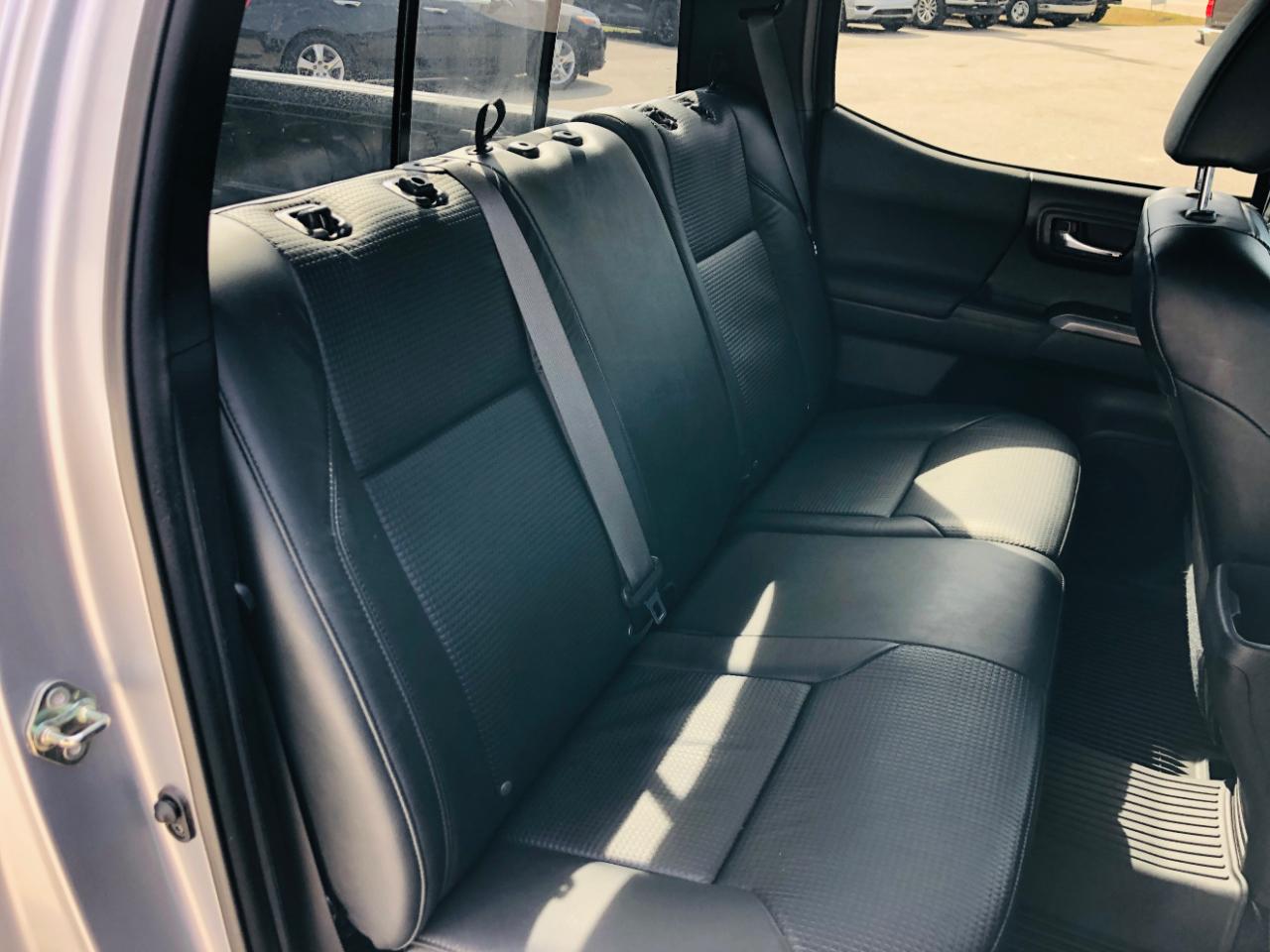 Toyota Tacoma 4WD TRD Off Road Double Cab 5' Bed V6 MT (Natl) 2020