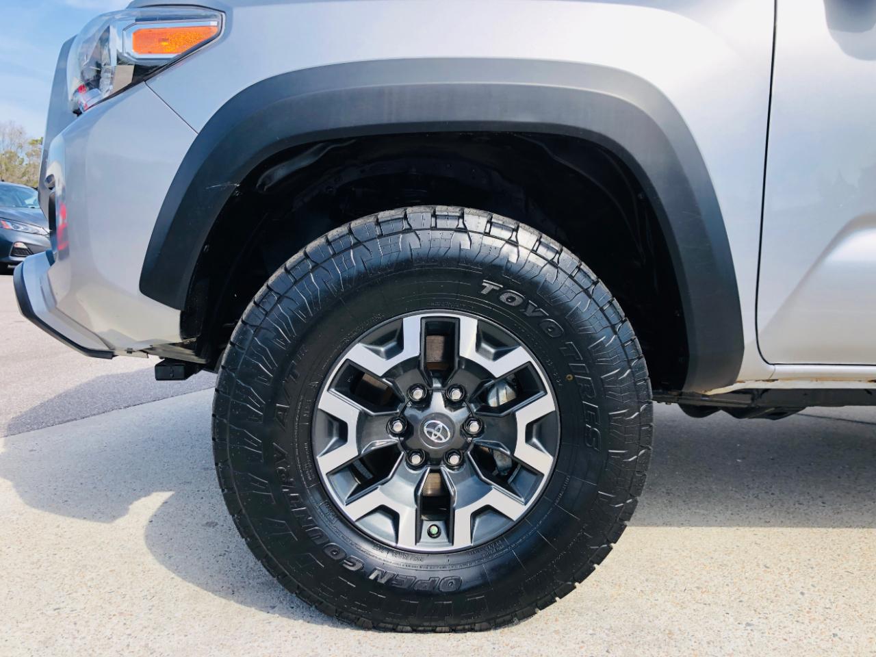 Toyota Tacoma 4WD TRD Off Road Double Cab 5' Bed V6 MT (Natl) 2020