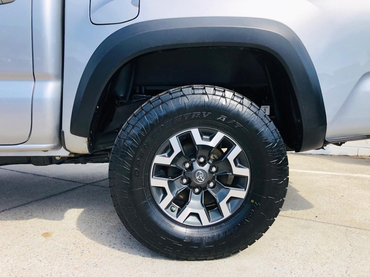 Toyota Tacoma 4WD TRD Off Road Double Cab 5' Bed V6 MT (Natl) 2020