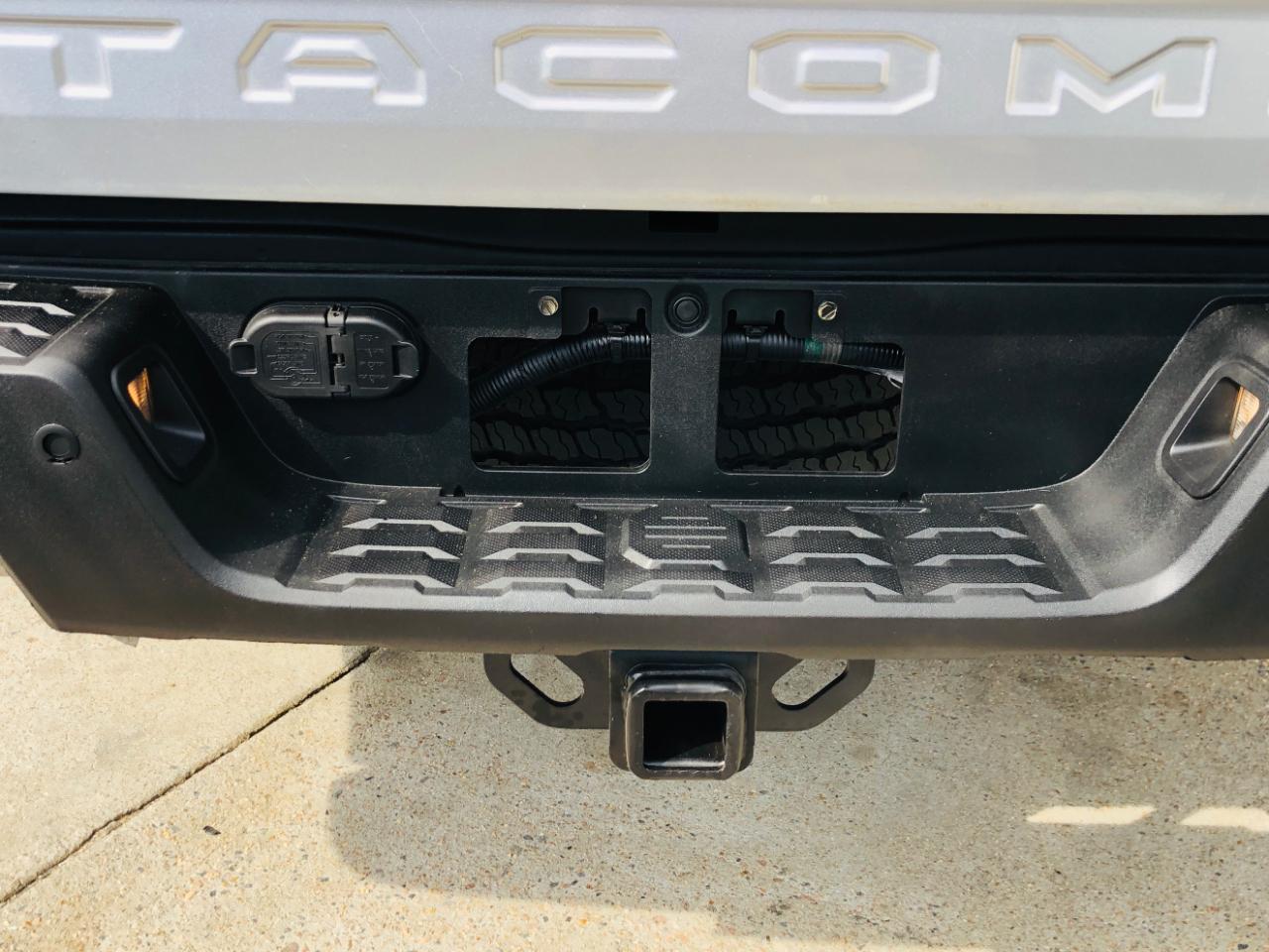 Toyota Tacoma 4WD TRD Off Road Double Cab 5' Bed V6 MT (Natl) 2020