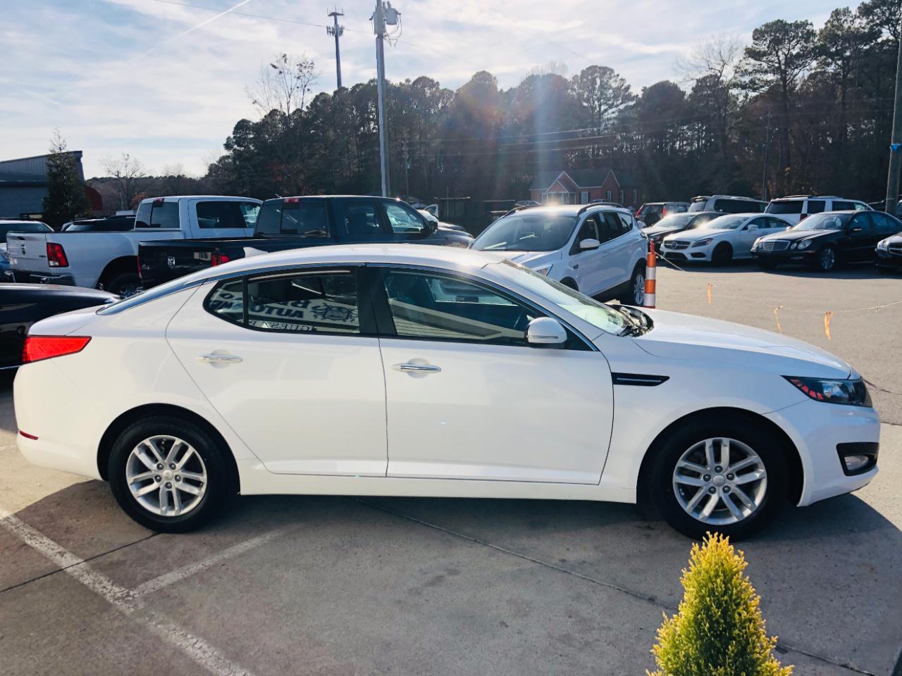 Kia Optima 4dr Sdn LX 2013