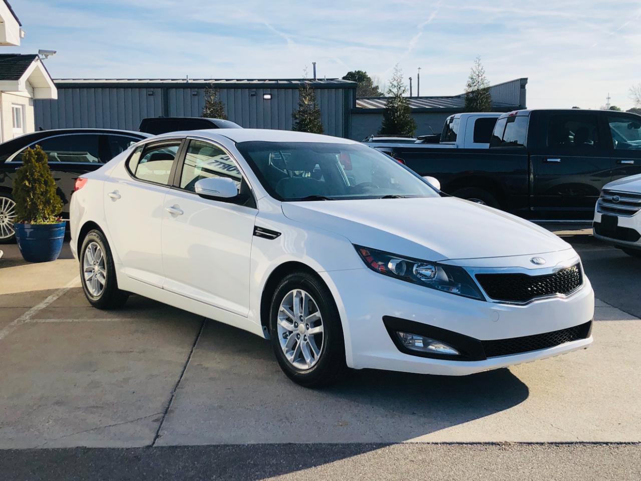 Kia Optima 4dr Sdn LX 2013